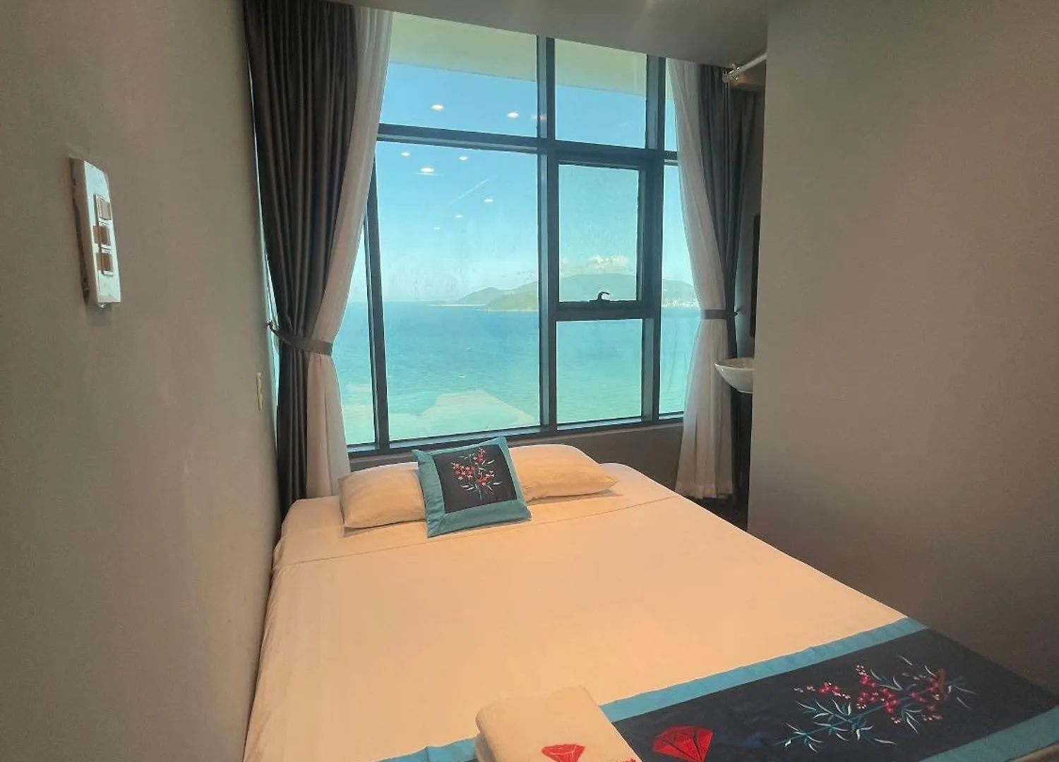 Seafront Apartment Nha Trang