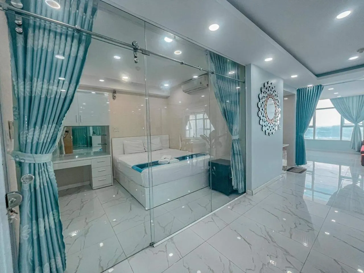Seafront Apartment Nha Trang 0*,